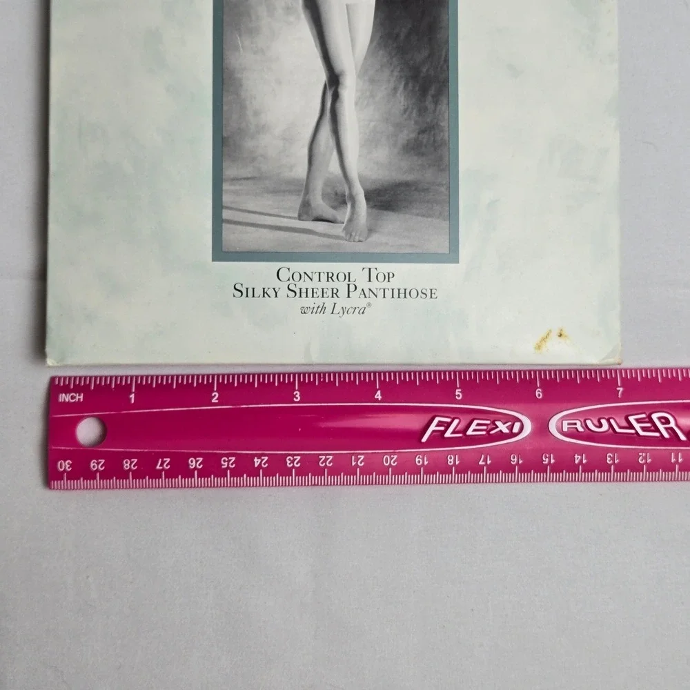 Worthington Sheer Caress Control Top Silky Sheer Pantihose,‎ 2 Pairs Vtg New